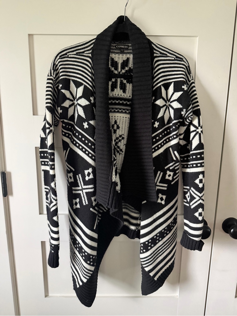 Express Men's Black & White Geometric Open-Front Cardigan